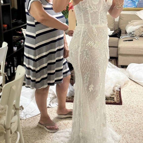 $8800 Eisen Stein Bridal dress - Picture 7 of 9